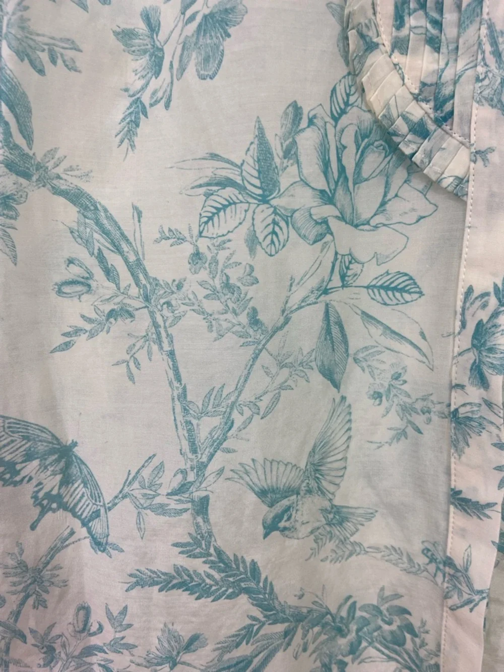 Alice + Olivia Kurt Ruffle Pintuck Blouse Antique Butterfly Off White M Silk - Picture 5 of 11